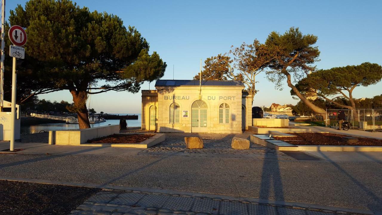 Villa L'Abri D'Emilie Saint-Xandre Exterior foto